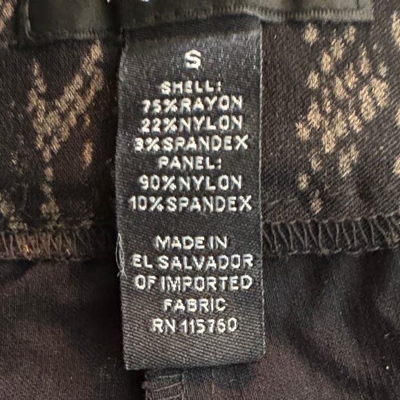 NWOT Style & Co. Black and Creamy Gold Snake Patterned Leggings Ponte Knit - Picture 8 of 8